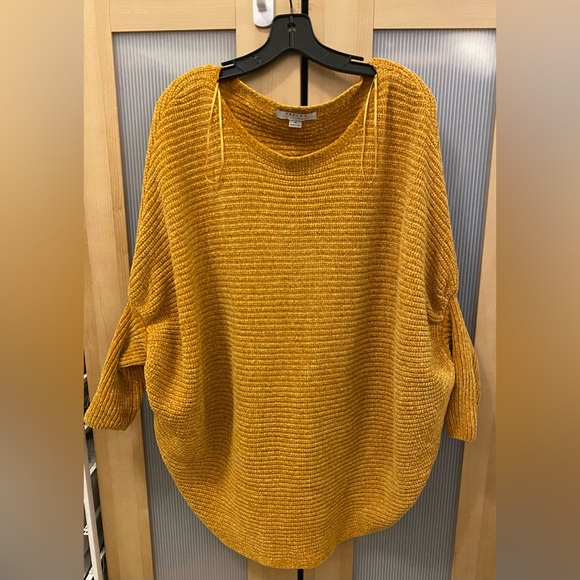 Favlux mustard oversized poncho top Size Medium - Picture 1 of 11